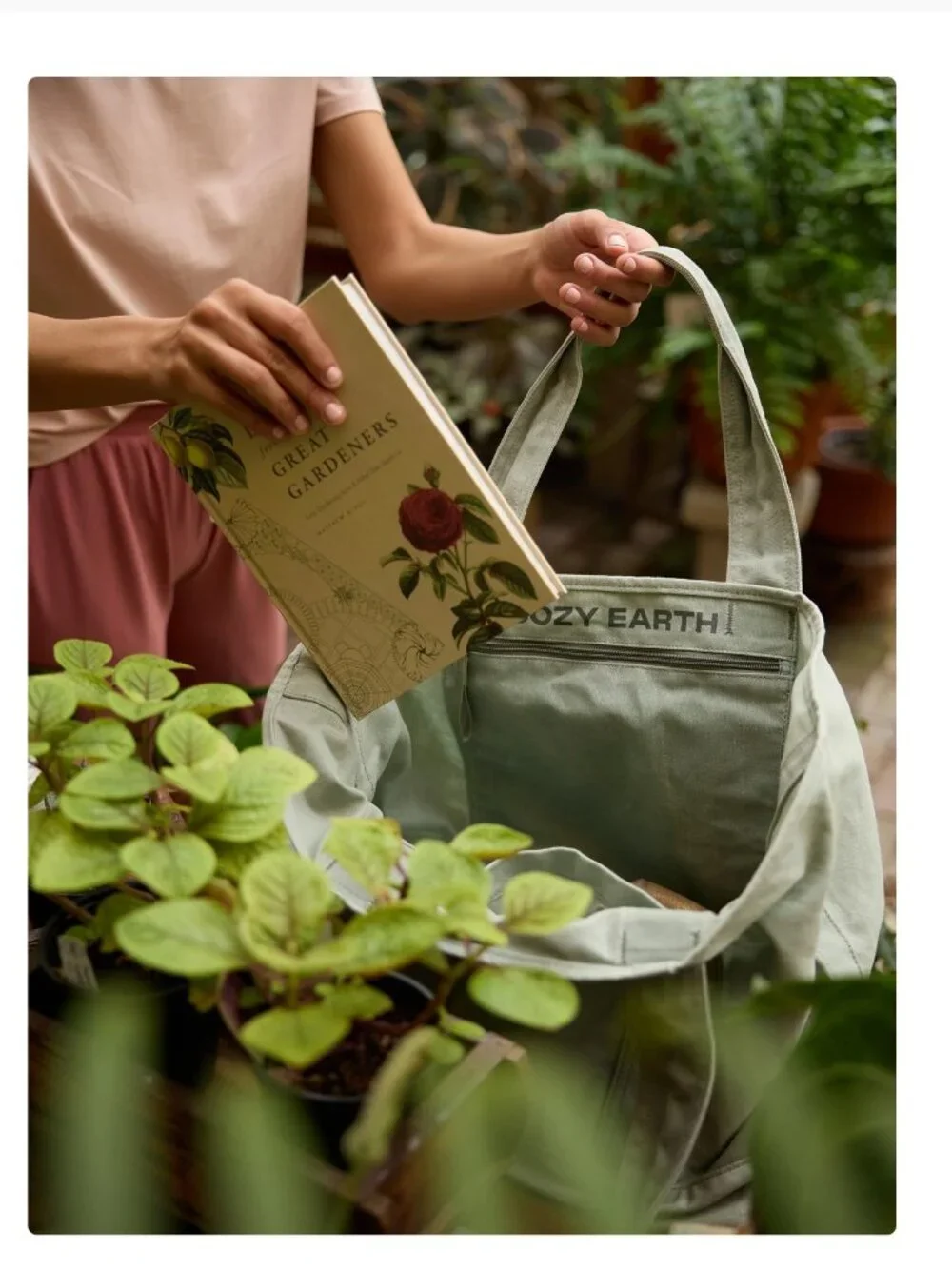 NWT~COZY EARTH~Waxed Canvas Tote